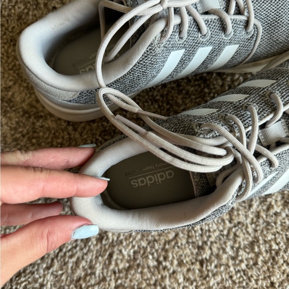 Adidas cloud foam shoes - Picture 3 of 4